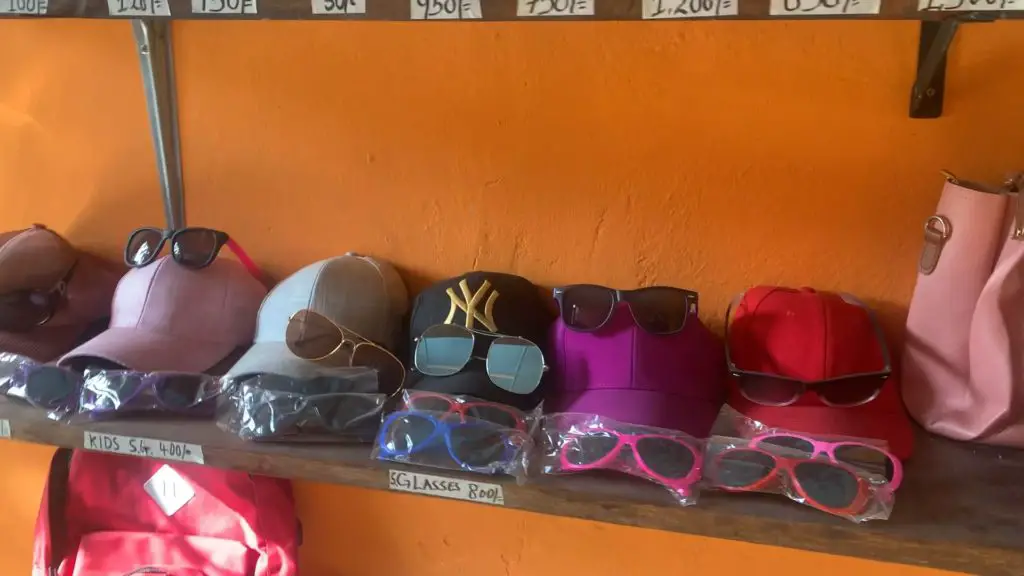 galu del sol hats and sun glasses