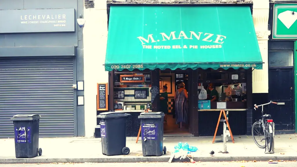 Manzes pie and mash bermondsey