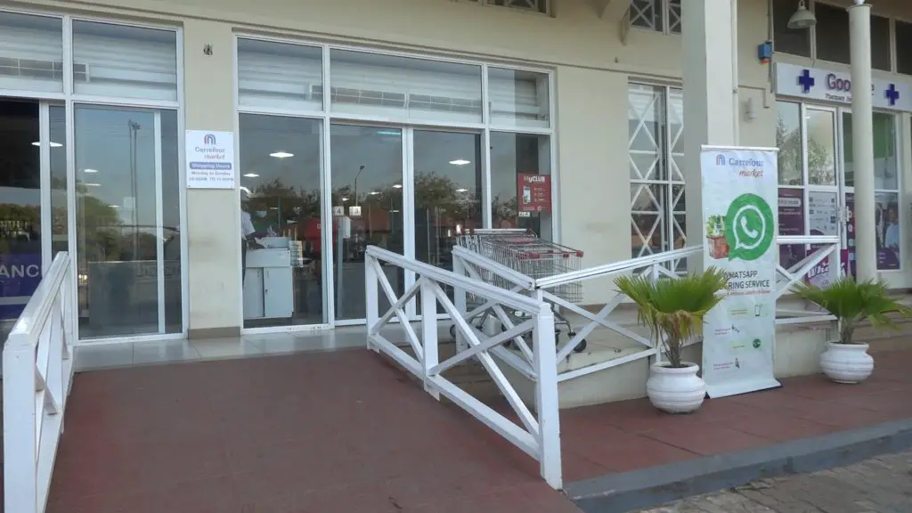 carrefour shopping centre diani